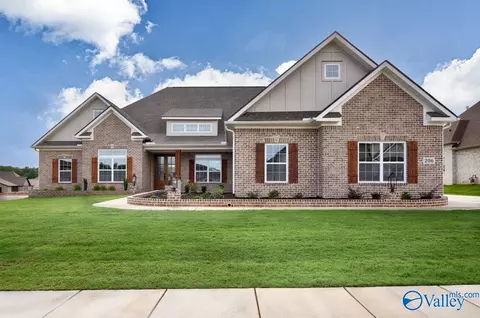 147 Lanwood Dr, Huntsville, AL 35811