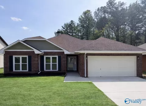 716 Wynsom Dr, Huntsville, AL 35803