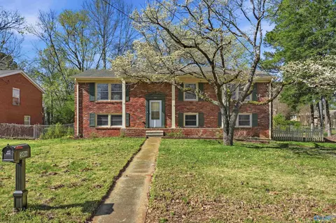 506 Town And Country Dr, Huntsville, AL 35806
