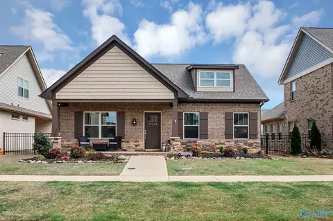 17258 Brooklawn St, Athens, AL 35611