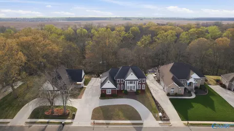 112 Clear Springs Cir, Hazel Green, AL 35750