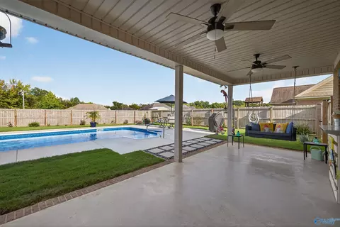Exterior - 24 Mountain Cove Dr, Trinity, AL 35673 photo 3 of 4
