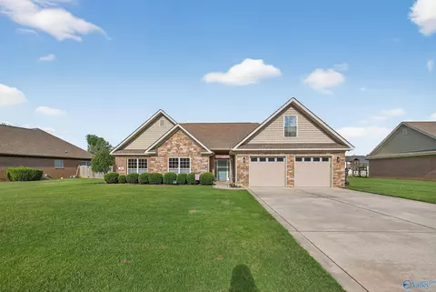 Exterior - 24 Mountain Cove Dr, Trinity, AL 35673 photo 4 of 4