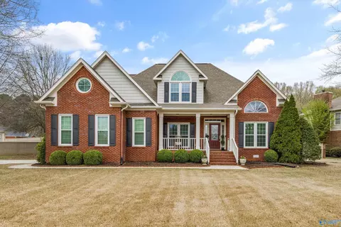 2640 Bransford Trl, Owens Cross Roads, AL 35763