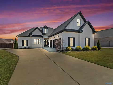 17400 Lochaber Dr, Athens, AL 35613