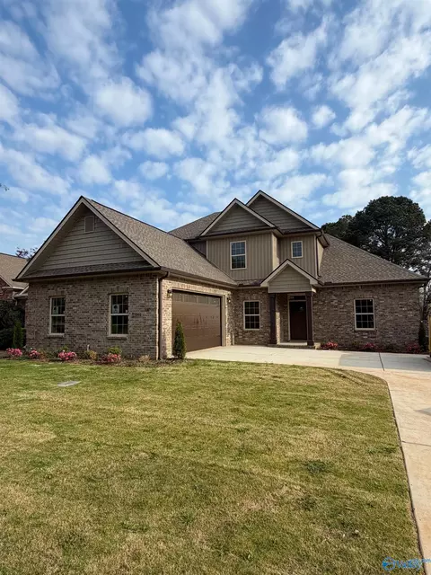 22059 Merlot Dr, Athens, AL 35613