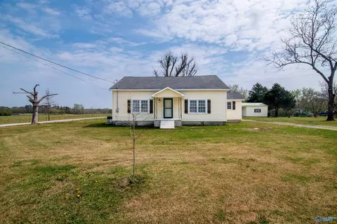 251 Forest Chapel Rd, Hartselle, AL 35640