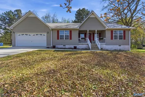 62 Clyde Cir, Guntersville, AL 35976