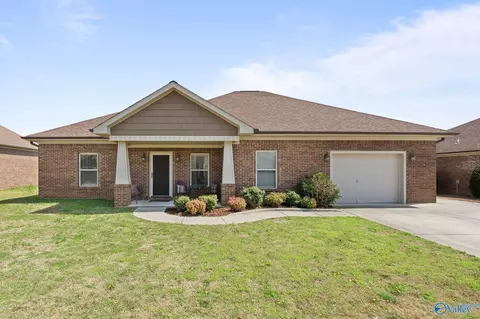 15828 Landview Ln, Athens, AL 35613