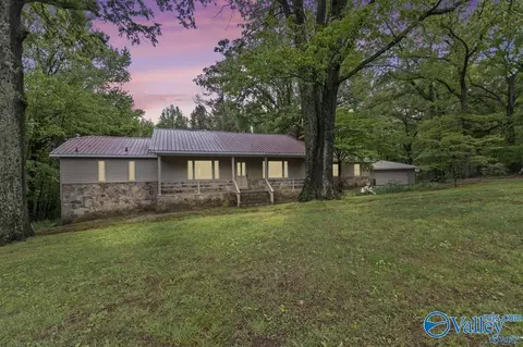 102 Peyton Cir, Gurley, AL 35748