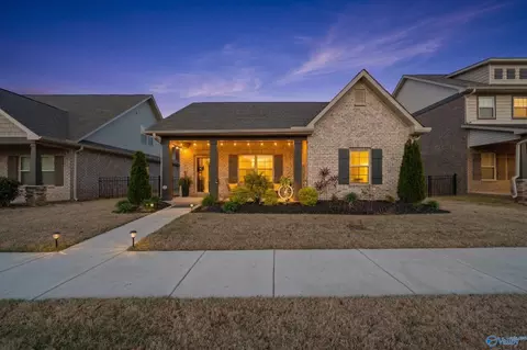 17705 Eastmoor St, Athens, AL 35611