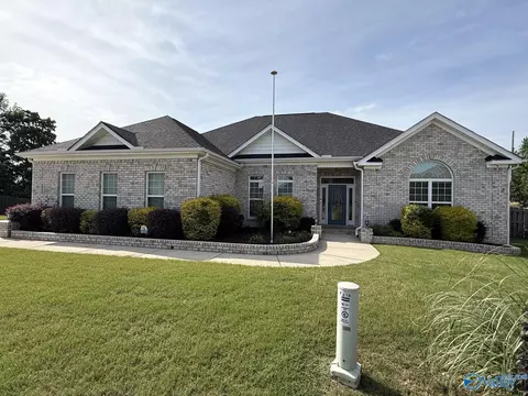 219 Woodgrove Dr, Madison, AL 35757