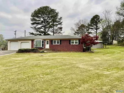 4810 Day Rd, Hartselle, AL 35640