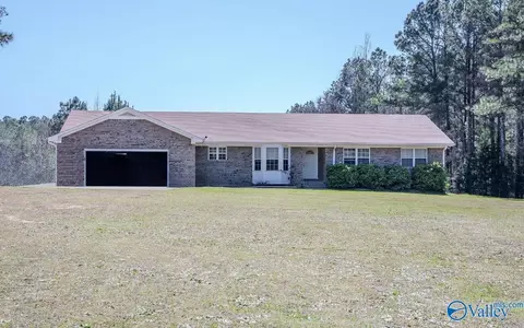 514 Curry Chapel Rd, Somerville, AL 35670