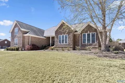 27444 Juanita Dr, Athens, AL 35613