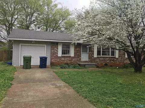 610 Austin Dr, Huntsville, AL 35805