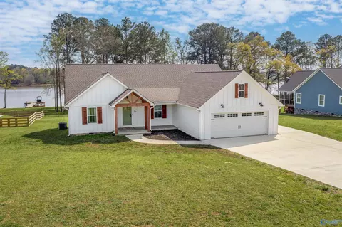 Exterior - 686 County Road 580, Centre, AL 35960 photo 2 of 9