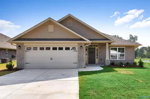 15533 Wildflower Bnd, Athens, AL 35611