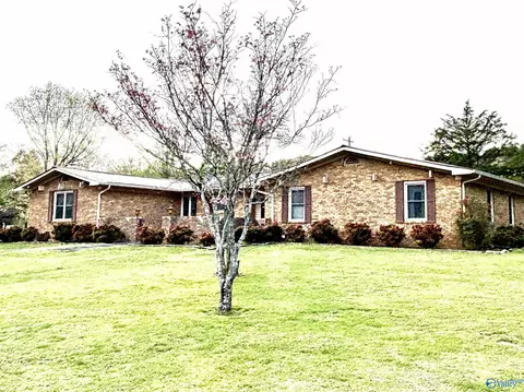 2316 Grand Ave, Fort Payne, AL 35967
