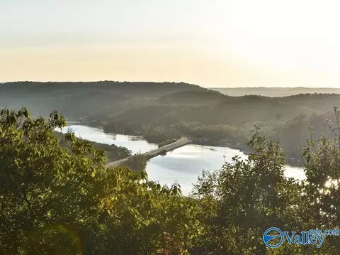 157 Edmonds Dr, Grant, AL 35747