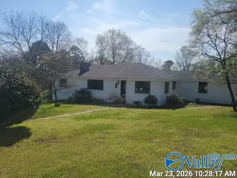 2441 Scenic Dr, Gadsden, AL 35904