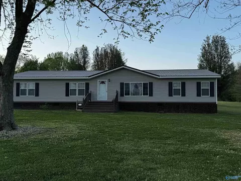 419 Maze Rd, Arab, AL 35016