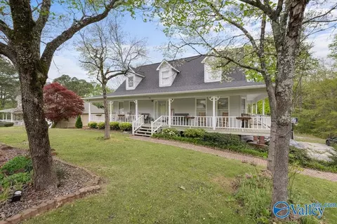 203 Amy Dr, Glencoe, AL 35905