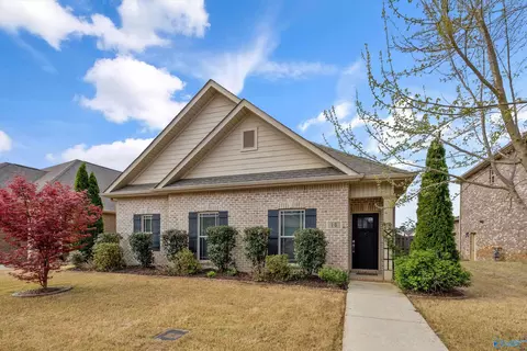 14 Cypress Grove Ln, Huntsville, AL 35824