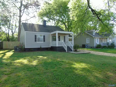 1915 Vanderbilt Cir, Huntsville, AL 35801