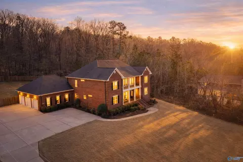 2745 Red Bank Rd, Decatur, AL 35603