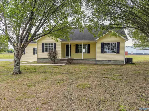 25 County Road 392, Trinity, AL 35673