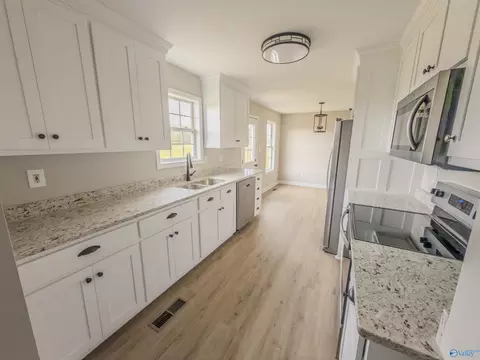 Entry Way - 25 County Road 392, Trinity, AL 35673 photo 1 of 1