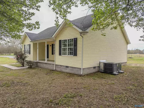 Exterior - 25 County Road 392, Trinity, AL 35673 photo 5 of 7