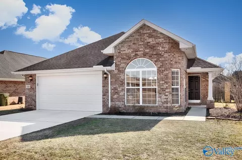 4816 Canterwood Dr, Owens Cross Roads, AL 35763