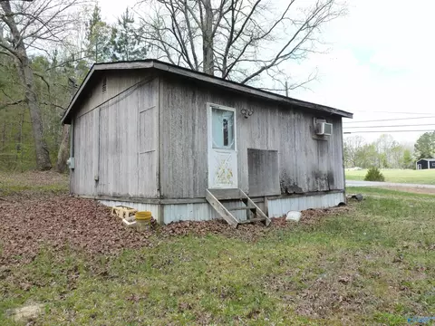 2330 Ligon Springs Rd, Russellville, AL 35654