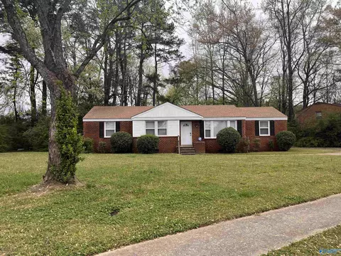 4501 Lakeview Dr, Huntsville, AL 35810