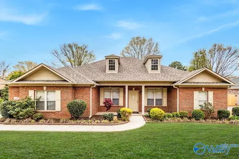 2612 Little Cove Rd, Owens Cross Roads, AL 35763