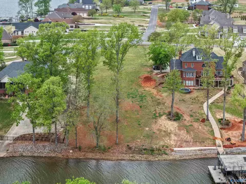 18 Brigadoon Dr, Athens, AL 35611
