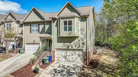 218 NE Treetop Dr, Huntsville, AL 35801