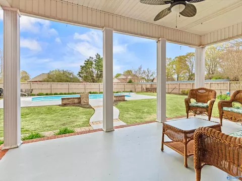 1705 E Forrest St, Athens, AL 35613