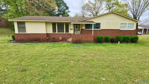 2115 NW Lynn Rd, Huntsville, AL 35801