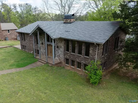12021 Bell Mountain Dr, Huntsville, AL 35803
