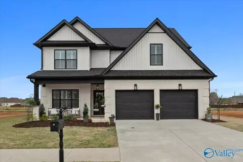 16959 Whispering Pnes, Athens, AL 35611