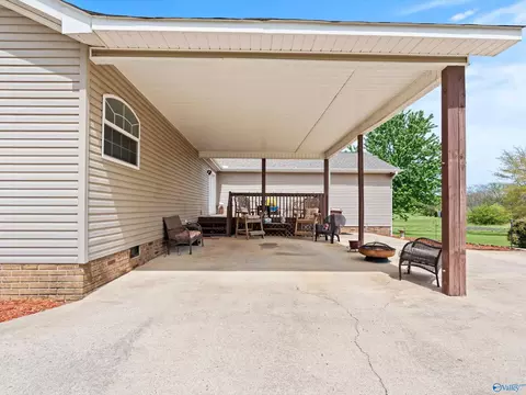 Exterior - 20405 Winfred Dr, Tanner, AL 35671 photo 7 of 11