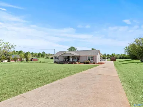 Exterior - 20405 Winfred Dr, Tanner, AL 35671 photo 2 of 11
