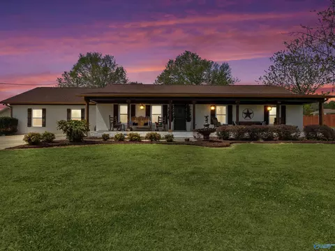 20360 Winfred Dr, Tanner, AL 35671