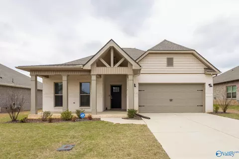 14921 Demarie Ln, Athens, AL 35613