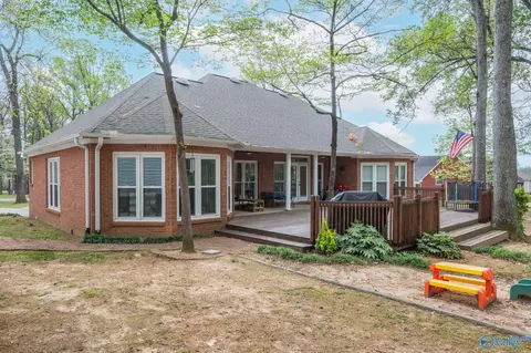 Exterior - 136 Forest Home Dr, Trinity, AL 35673 photo 6 of 9