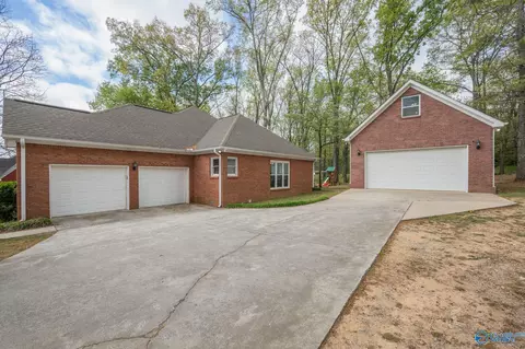 Exterior - 136 Forest Home Dr, Trinity, AL 35673 photo 2 of 9