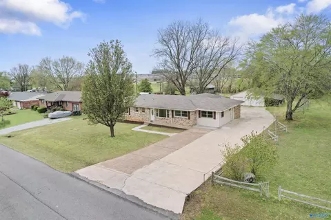 View/Area - 206 Suffield St, Athens, AL 35611 photo 1 of 3